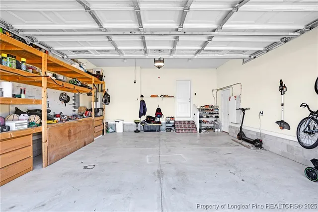 $499,900 | 2816 Sand Trap Lane, Hope Mills, NC 28348