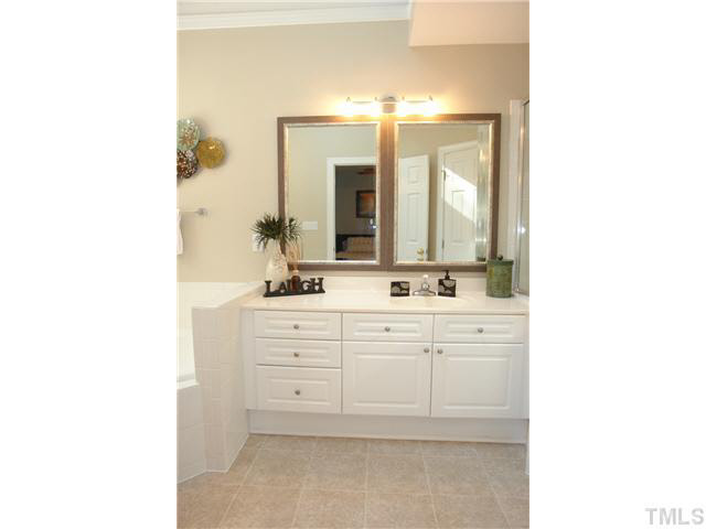 4501 Omni Place Raleigh, NC 27613 - Photo 14 of 23 Gallery Image 14
