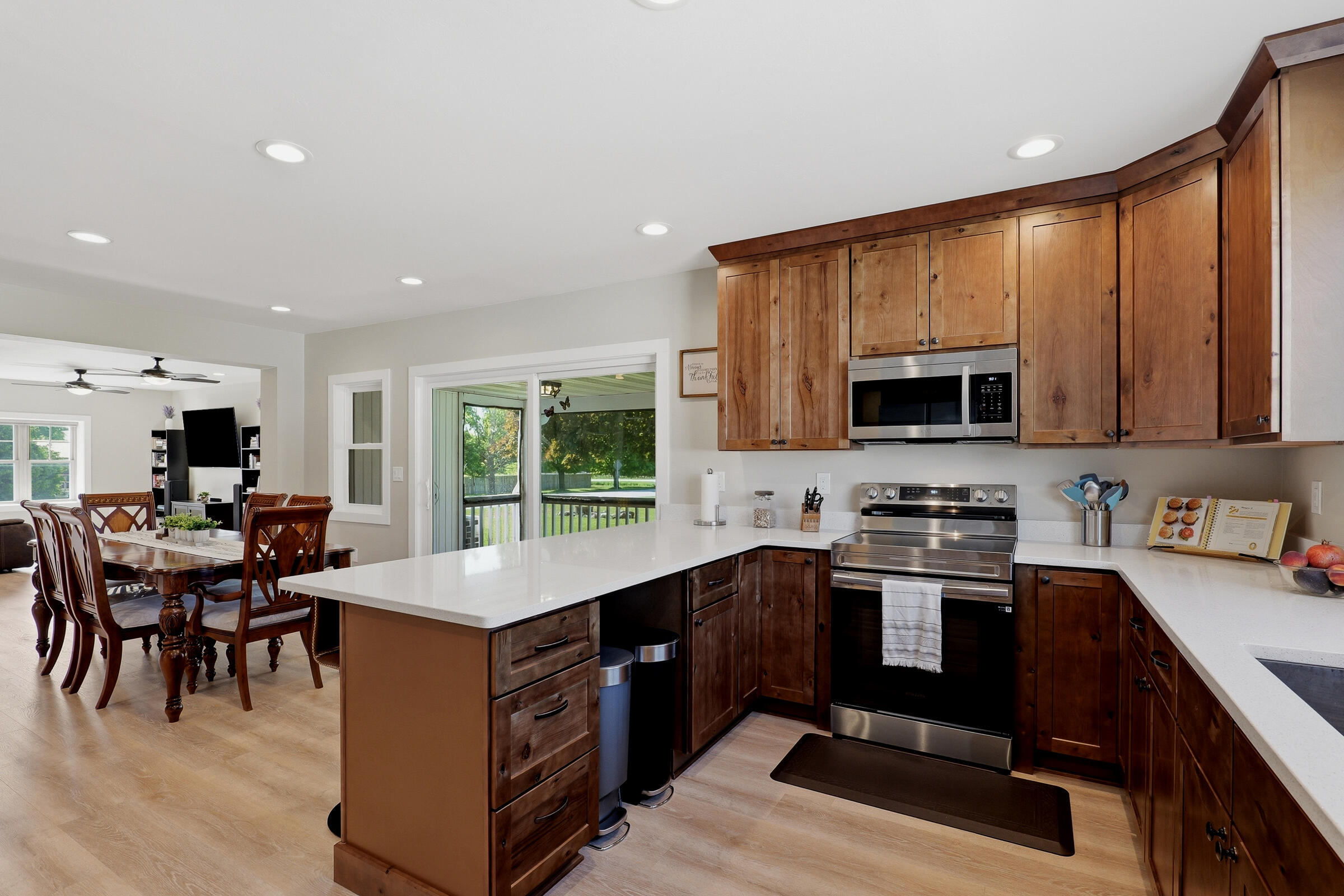 11020 Wilke Lake Road Schleswig, WI 53042 - Photo 11 of 62 Kitchen and Dinette