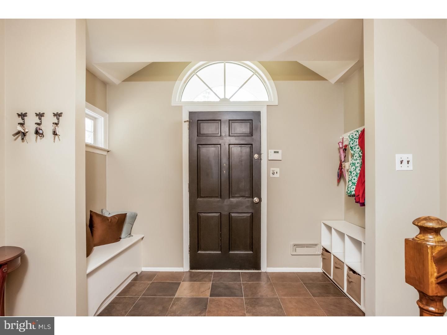 640 Coles Mill Road Haddonfield, NJ 08033 - Photo 2 of 21 Foyer