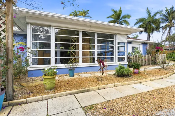 $3,900 | 4268 Maurice Drive, Unit MAIN HOUSE, Delray Beach, FL 33445