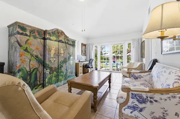 $3,900 | 4268 Maurice Drive, Unit MAIN HOUSE, Delray Beach, FL 33445