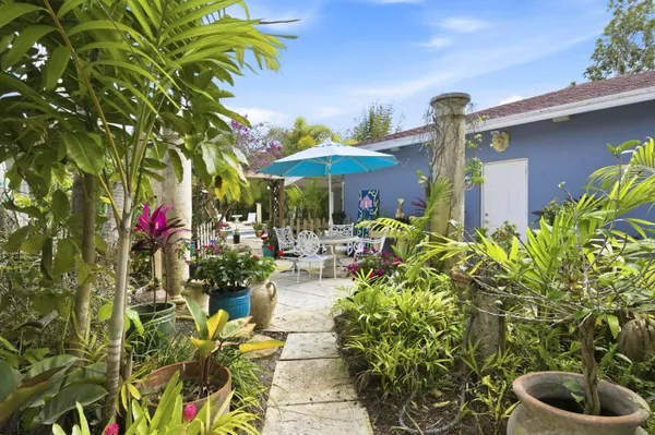 $3,900 | 4268 Maurice Drive, Unit MAIN HOUSE, Delray Beach, FL 33445