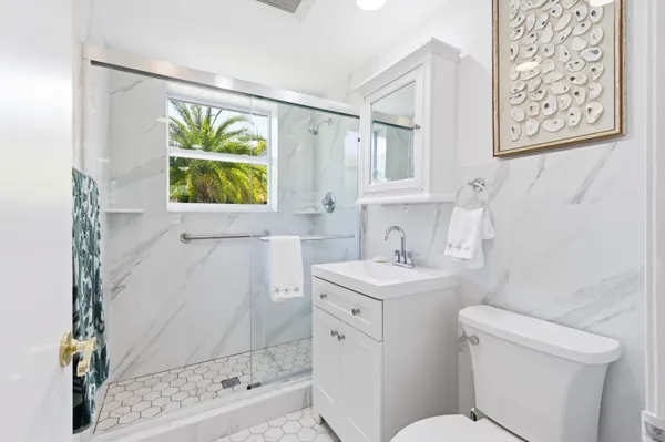 $3,900 | 4268 Maurice Drive, Unit MAIN HOUSE, Delray Beach, FL 33445