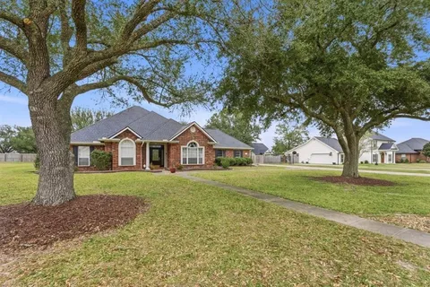 $350,000 | 6159 Oak Leaf Lane, Lake Charles, LA 70605