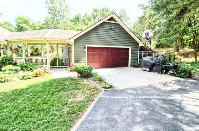 11310 South Linden Road Linden, MI 48451 - Photo 29 of 61 21180995-28.JPG