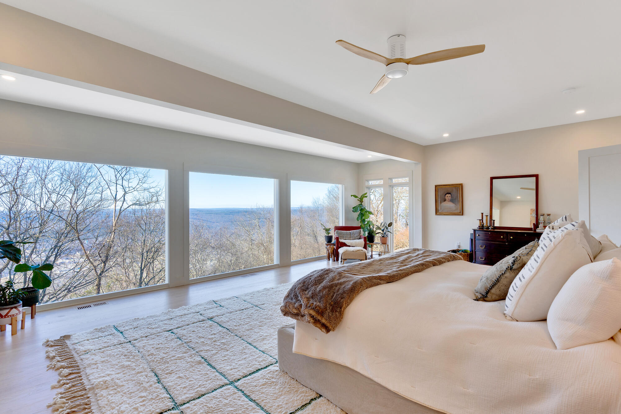 400 West Brow Road Lookout Mountain, TN 37350 - Photo 29 of 85 Primary Suite