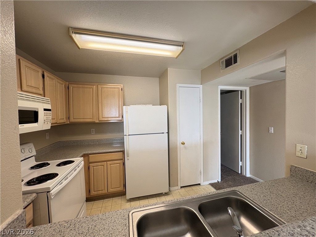 555 East Silverado Ranch Boulevard, Unit 2166 Las Vegas, NV 89183 - Photo 13 of 19