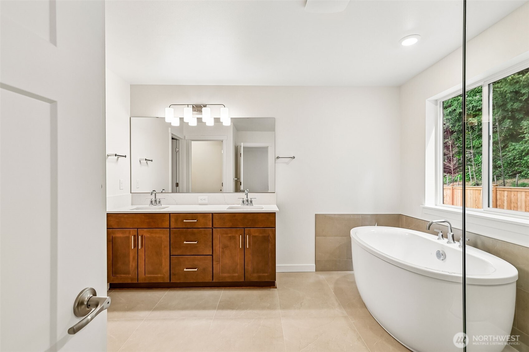24323 13 Avenue Southeast, Unit CR20 Bothell, WA 98021 - Photo 29 of 39