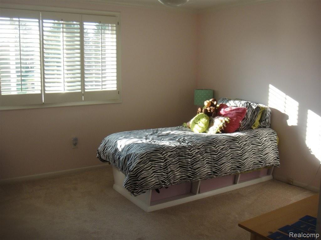145 Sugar Pine Road Rochester, MI 48309 - Photo 10 of 13 Bedroom