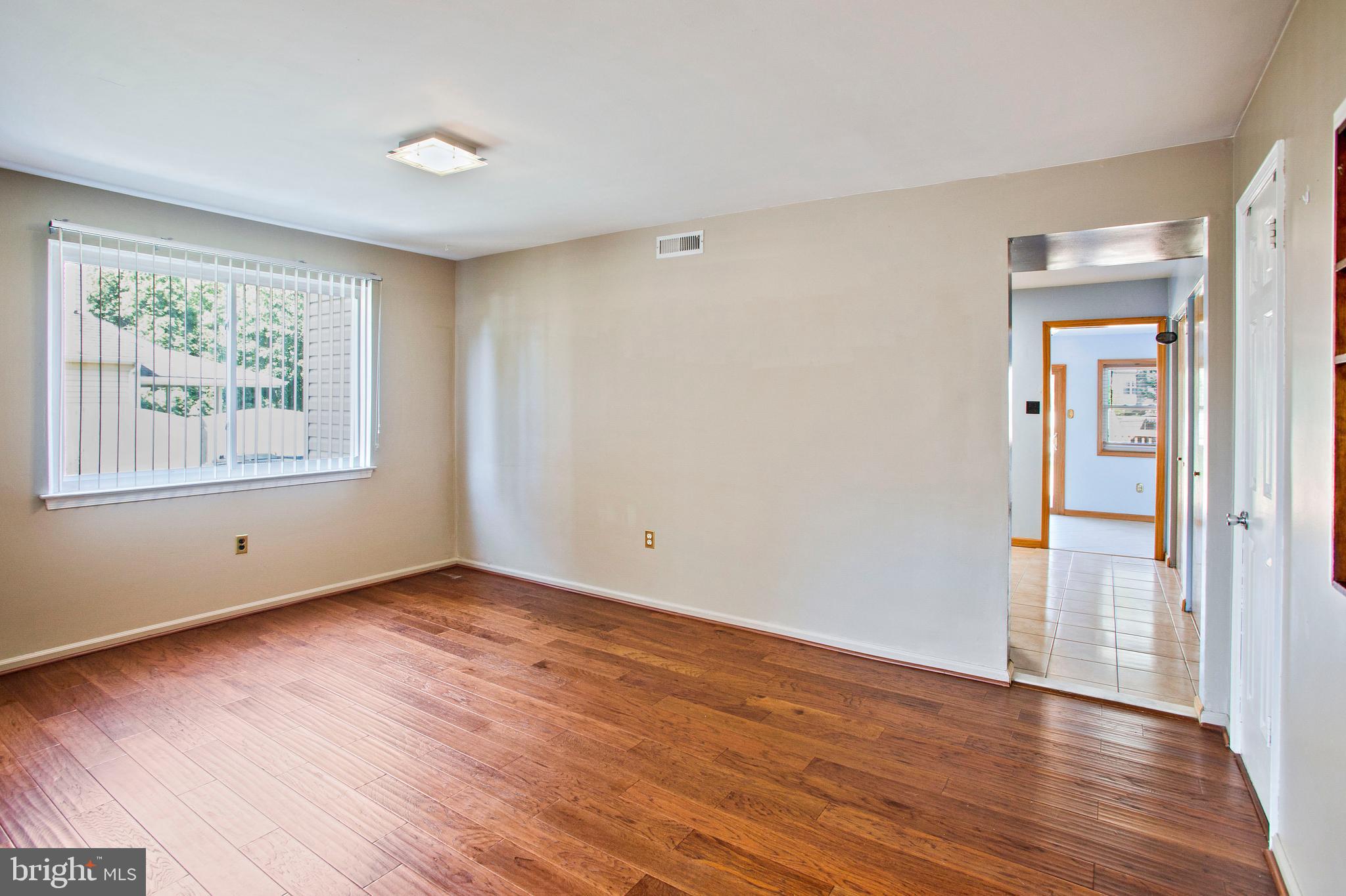 2085 Fort Bevon Road Harleysville, PA 19438 - Photo 6 of 29 Dining Room