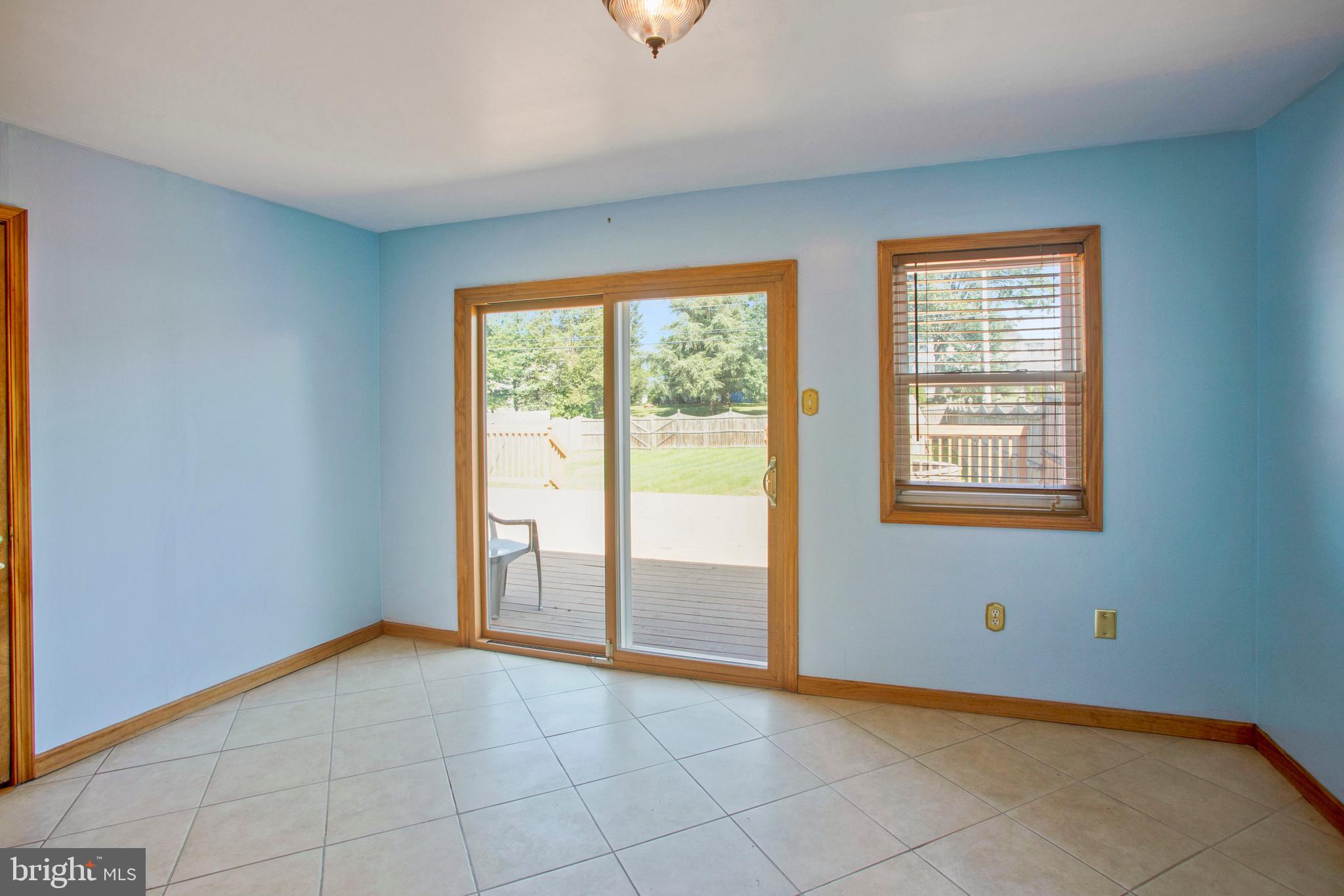 2085 Fort Bevon Road Harleysville, PA 19438 - Photo 9 of 29 Family Room