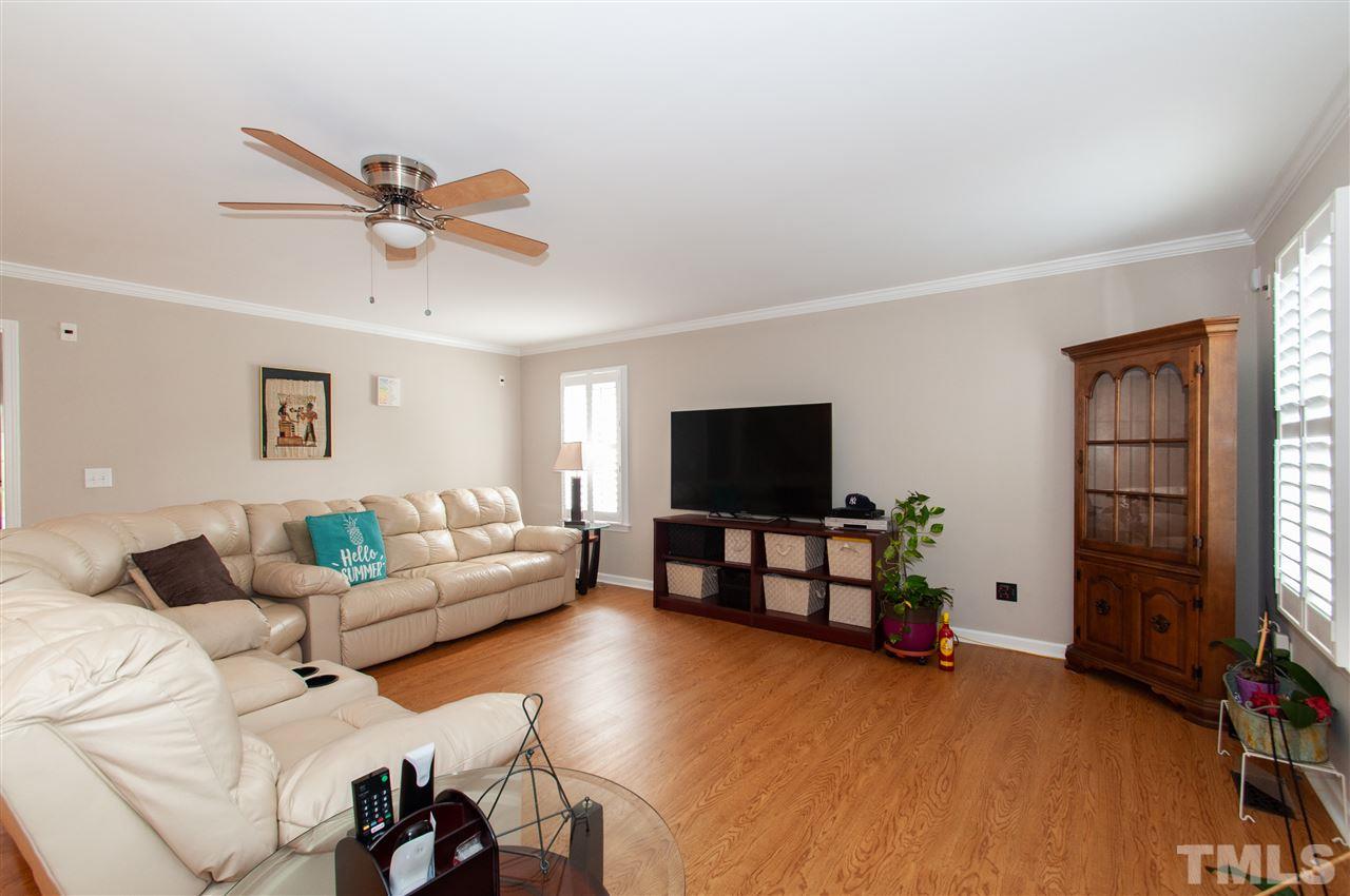 2207 Summer Shire Way Raleigh, NC 27604 - Photo 4 of 30