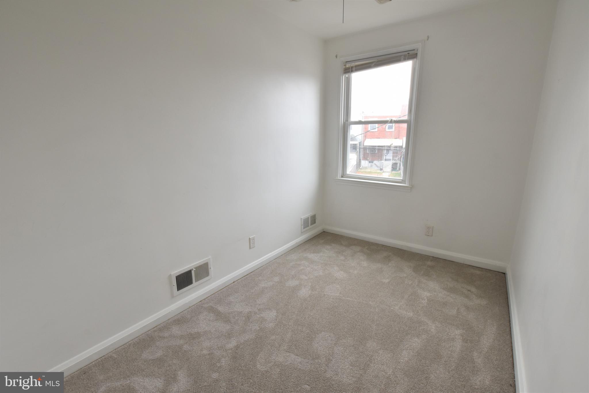 7463 Manchester Road Baltimore, MD 21222 - Photo 12 of 31