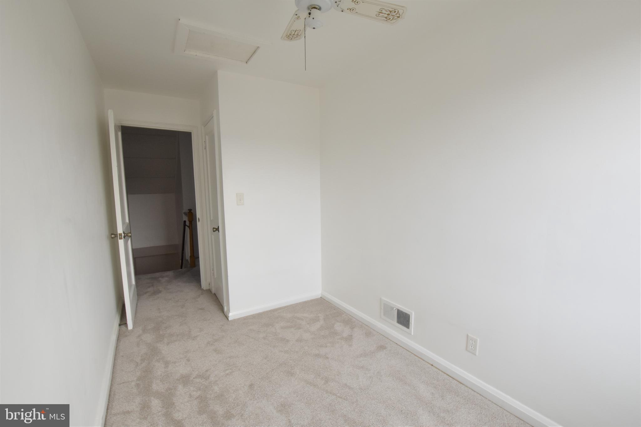 7463 Manchester Road Baltimore, MD 21222 - Photo 13 of 31