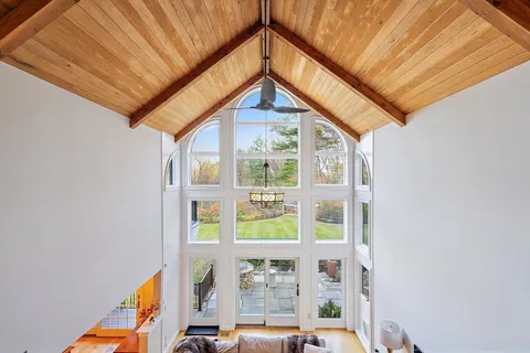 $2,595,000 | 14 Wolfpen Lane, Southborough, MA 01772