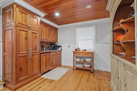 $2,595,000 | 14 Wolfpen Lane, Southborough, MA 01772