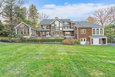 $2,595,000 | 14 Wolfpen Lane, Southborough, MA 01772