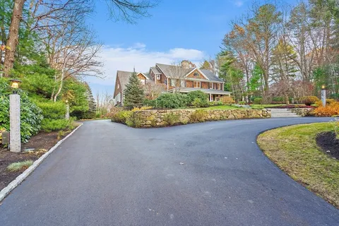 $2,595,000 | 14 Wolfpen Lane, Southborough, MA 01772
