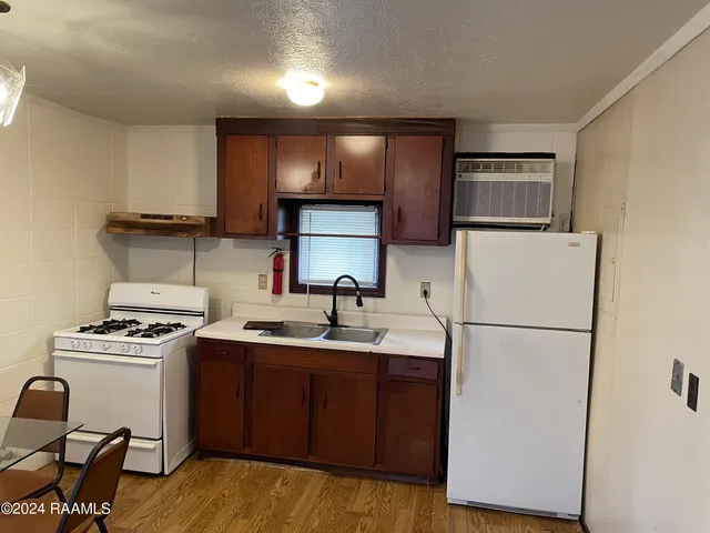 $499,000 | 1318-1320 Delasalle Drive, New Iberia, LA 70560