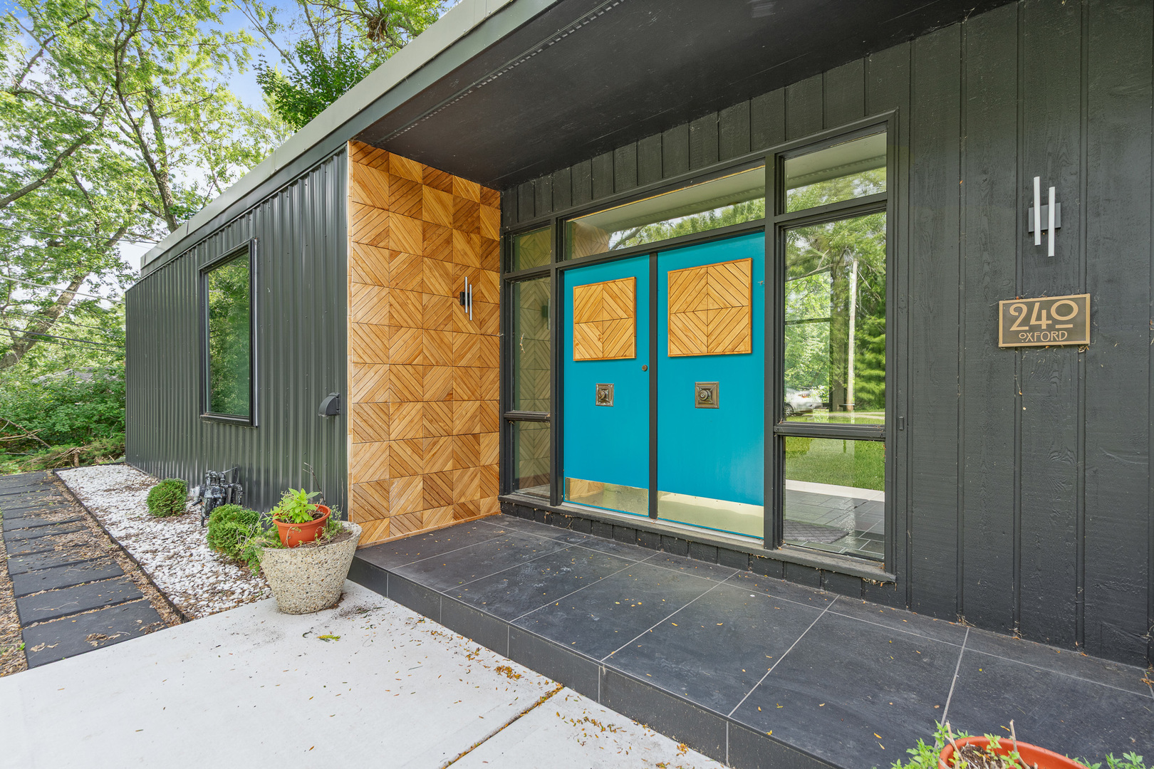 240 Oxford Road North Barrington, IL 60010 - Photo 2 of 62 Gallery Image 2