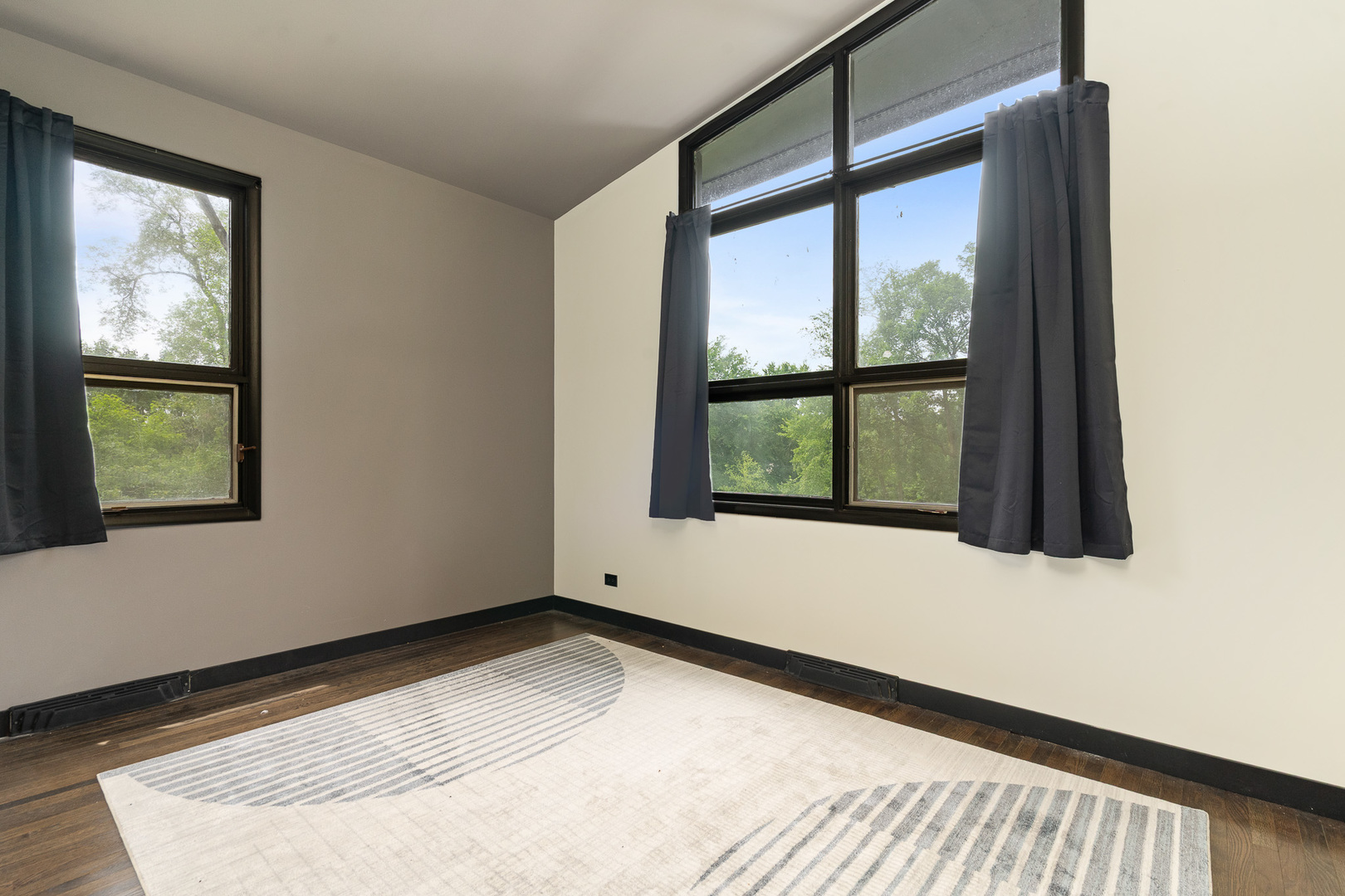 240 Oxford Road North Barrington, IL 60010 - Photo 31 of 62 Gallery Image 31
