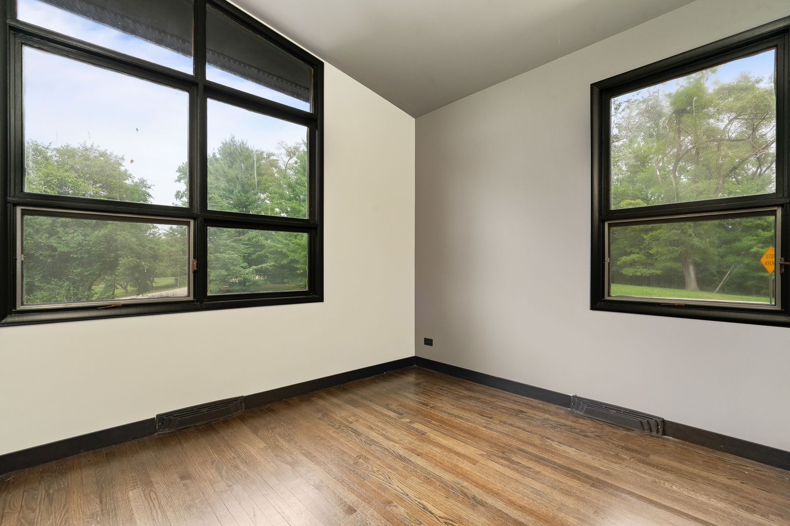 240 Oxford Road North Barrington, IL 60010 - Photo 32 of 62 Gallery Image 32