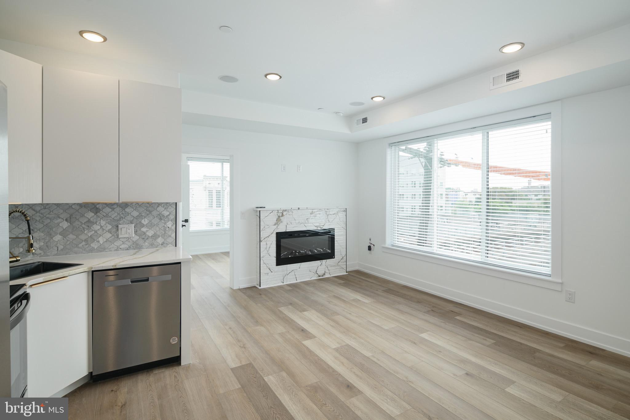 2000 North Front Street, Unit 14 Philadelphia, PA 19122 - Photo 2 of 18