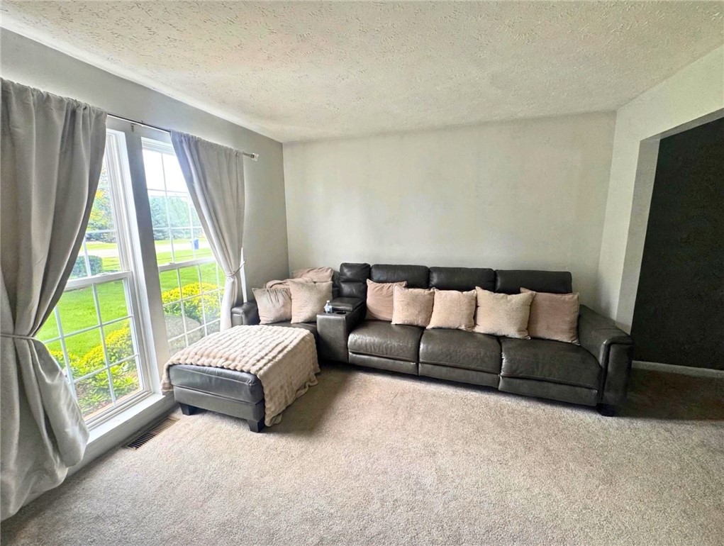 604 Kirk Road Greece, NY 14612 - Photo 4 of 19 Gallery Image 4