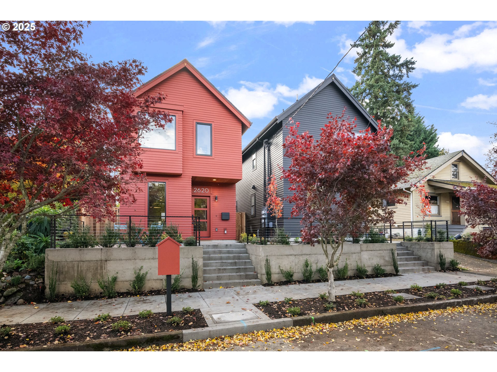 2620 North Kilpatrick Street Portland, OR 97217 - Photo 2 of 37 a front view of a house with a yard