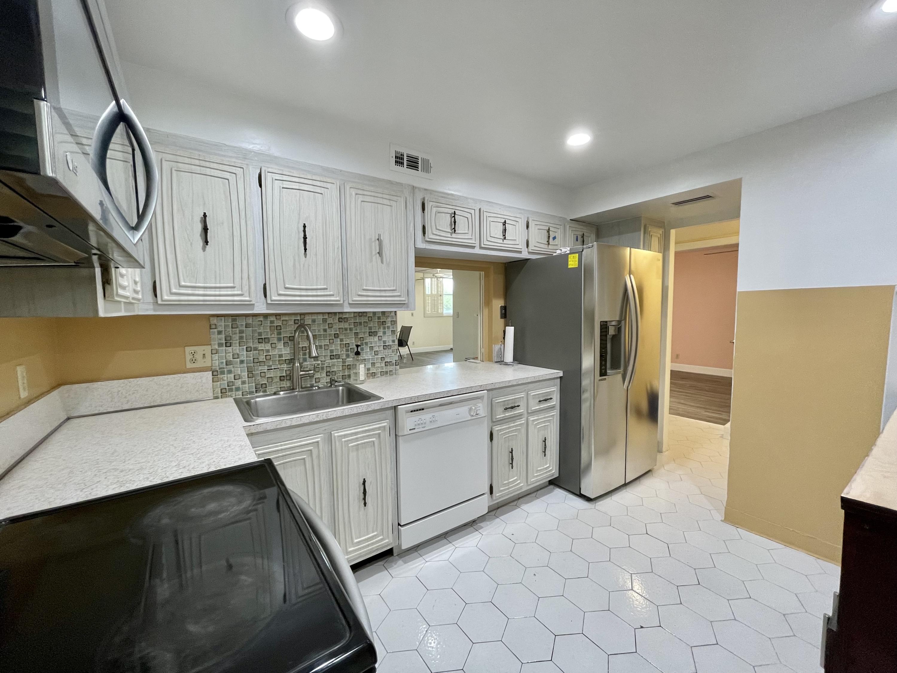 6461 Northwest 2nd Avenue, Unit 307 Boca Raton, FL 33487 - Photo 6 of 28 IMG_4809 (1)