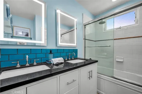 $1,600,000 | 907 Diamond Street, Redondo Beach, CA 90277