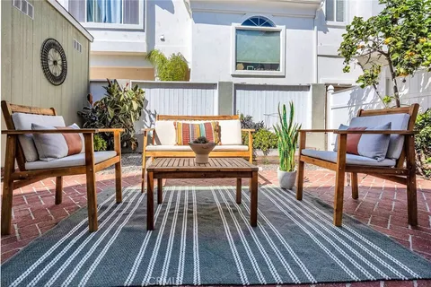 $1,600,000 | 907 Diamond Street, Redondo Beach, CA 90277