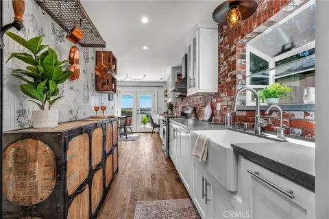 $1,600,000 | 907 Diamond Street, Redondo Beach, CA 90277