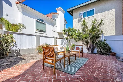 $1,600,000 | 907 Diamond Street, Redondo Beach, CA 90277