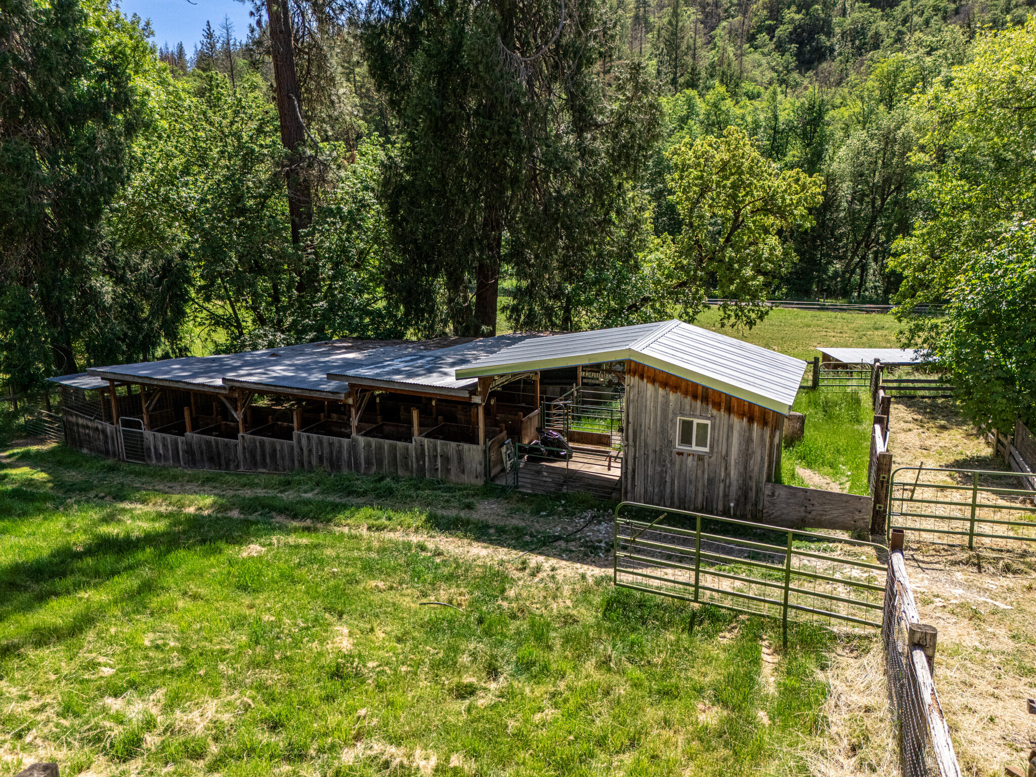 6180 Little Applegate Road Jacksonville, OR 97530 - Photo 45 of 59 DJI_20250520153426_0352_D-HDR