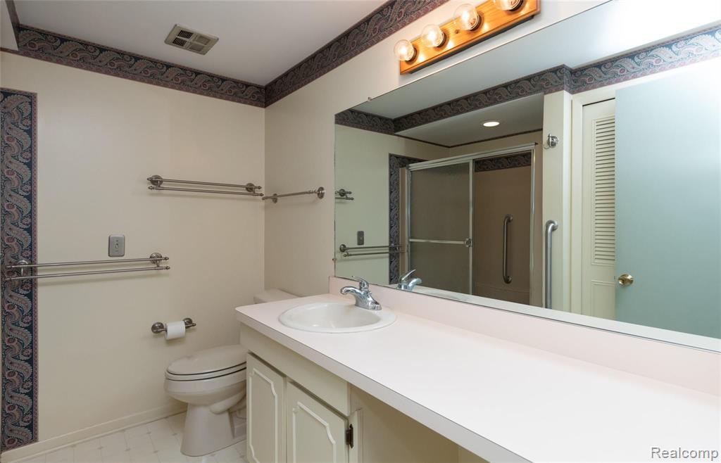 6230 Middle Lake Road Clarkston, MI 48346 - Photo 28 of 38 Gallery Image 28