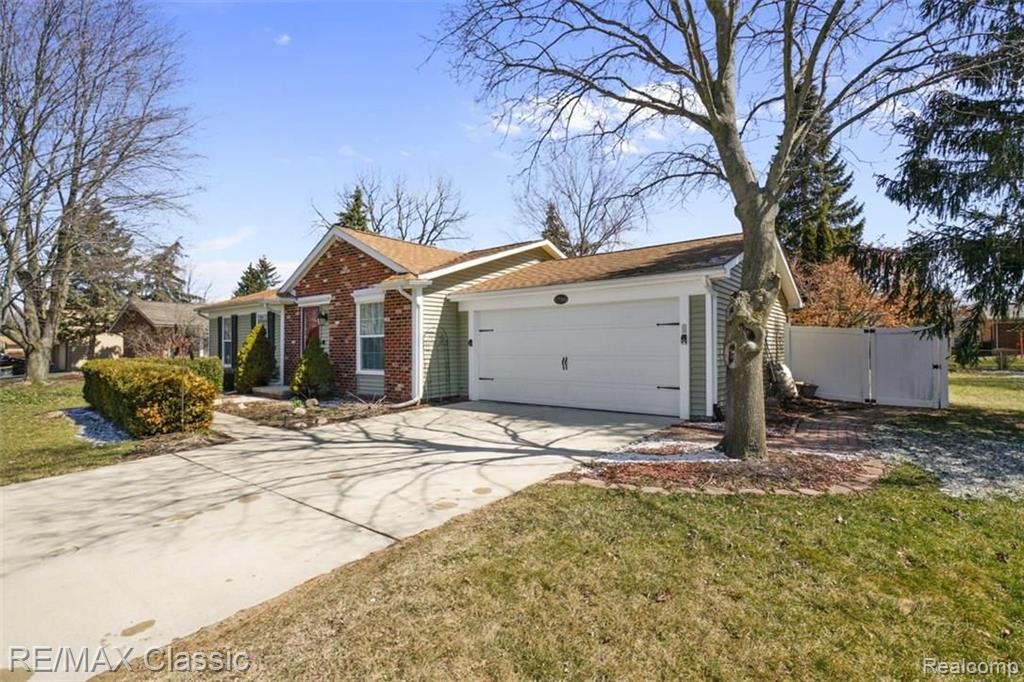 22566 Winfield Road Novi, MI 48375 - Photo 3 of 26