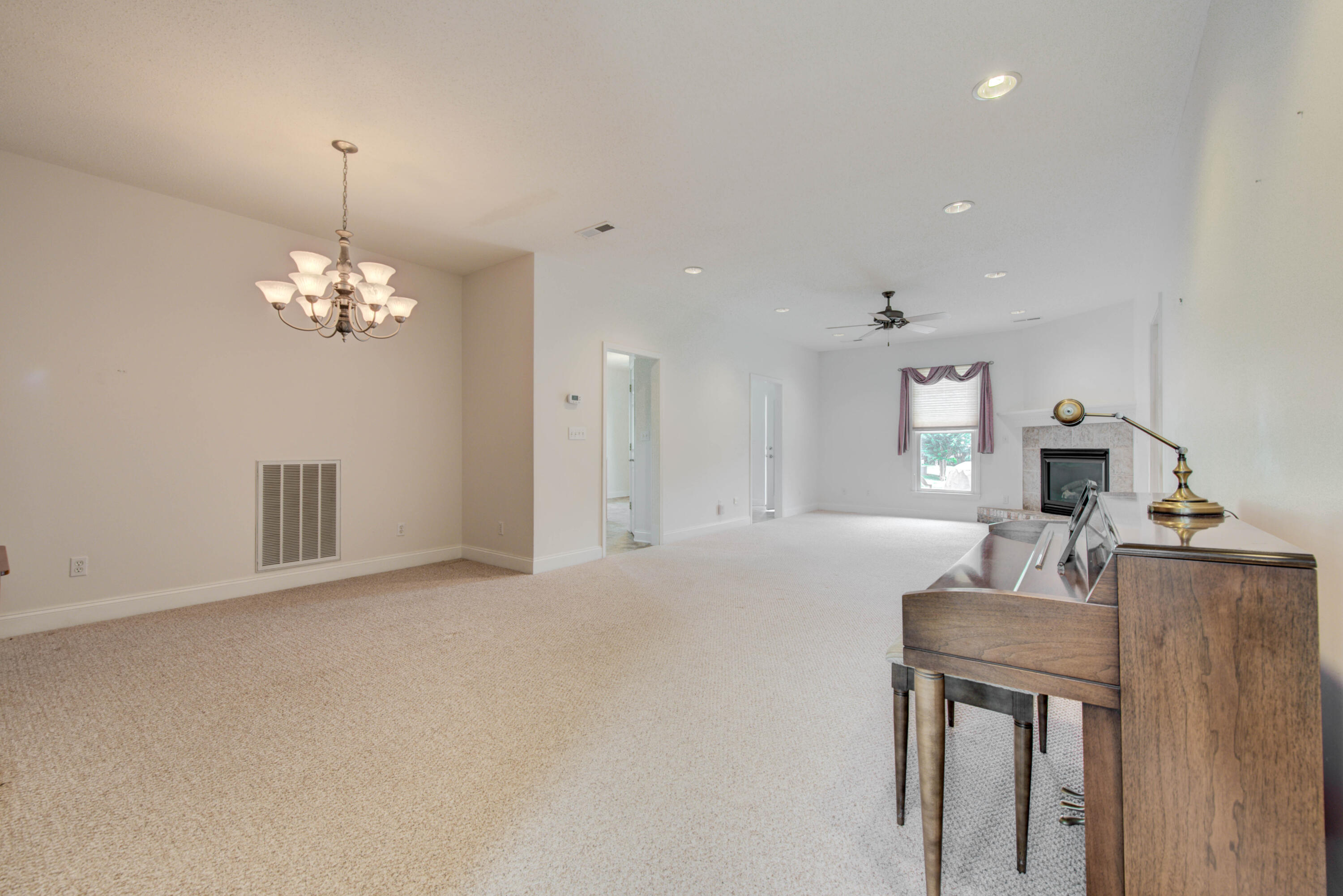 101 Dancer Lane Oak Ridge, TN 37830 - Photo 3 of 33 3