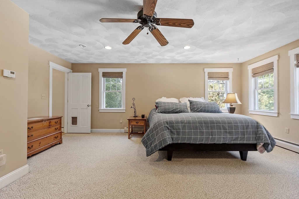 21 High Street Ayer, MA 01432 - Photo 13 of 40