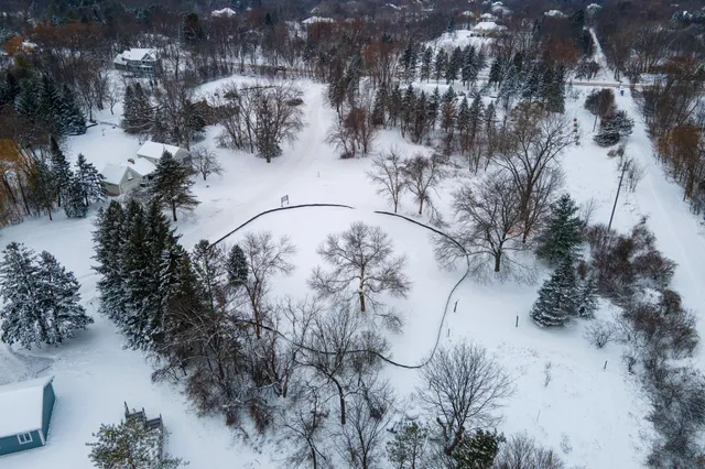 $2,400,000 | 2780 White Oak Circle, Long Lake, MN 55356