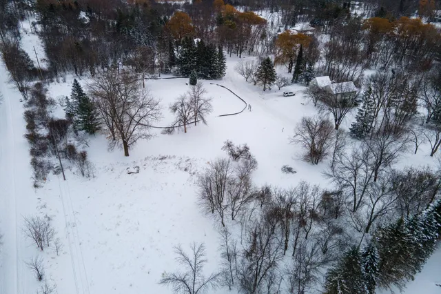 $2,400,000 | 2780 White Oak Circle, Long Lake, MN 55356