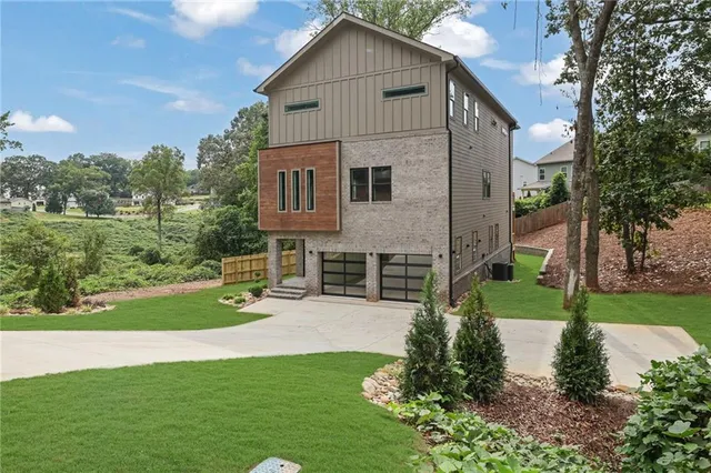 $1,000,075 | 120 Gwinnett Street, Buford, GA 30518