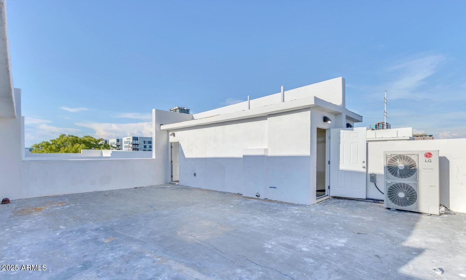 838 South Farmer Avenue Tempe, AZ 85281 - Photo 11 of 14 a view of a garage