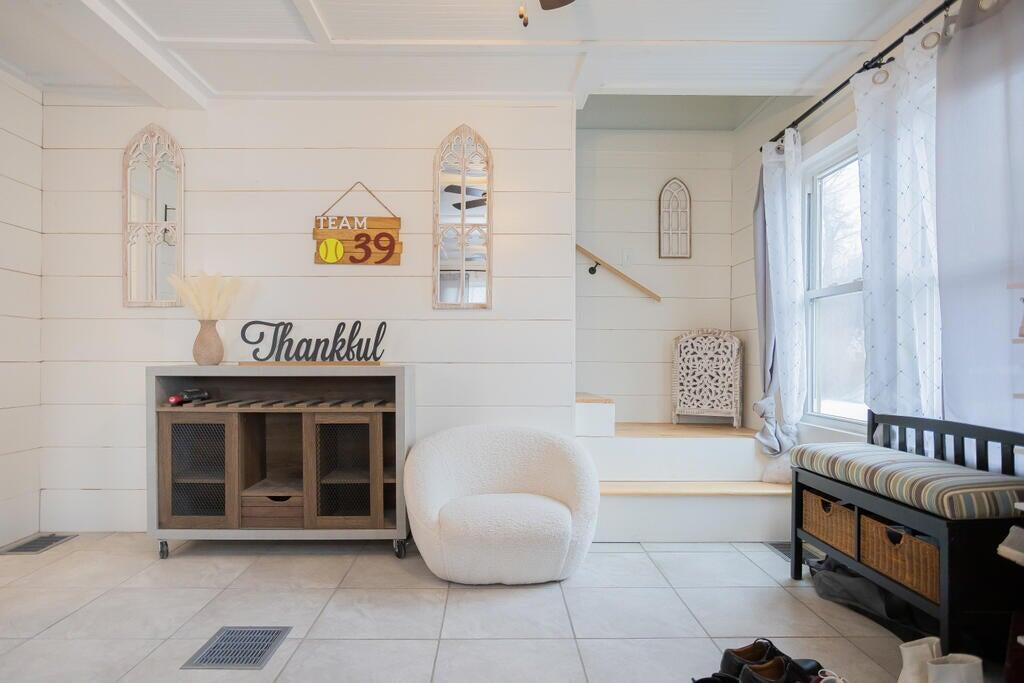 130 Holley Road Farmington, ME 04938 - Photo 16 of 59 13-Living Room