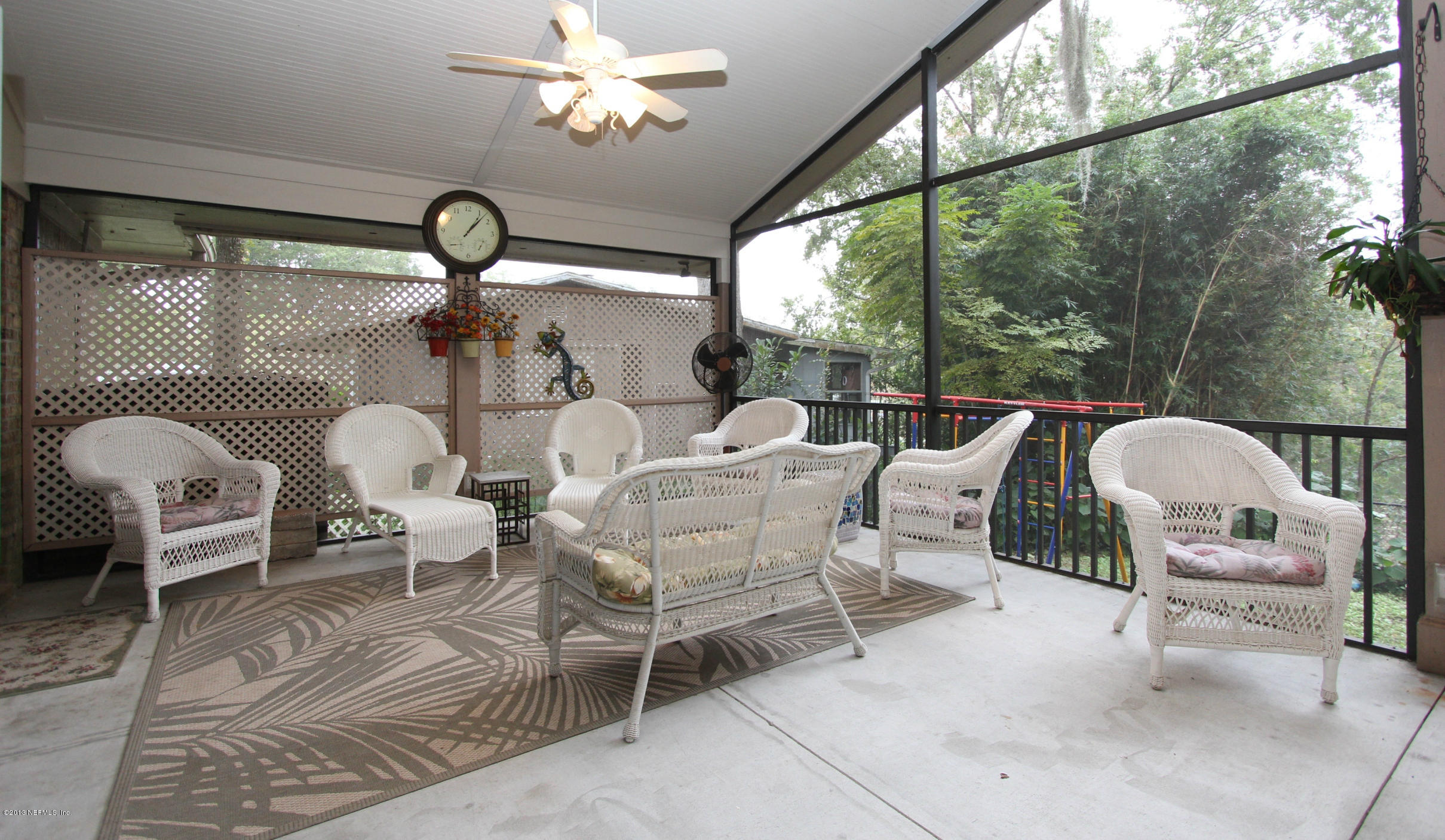 2015 Cornell Road Middleburg, FL 32068 - Photo 26 of 42 a living room with furniture