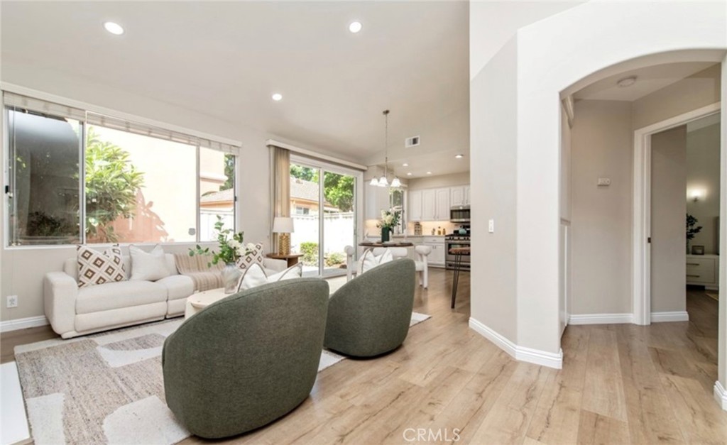 12 Parthenia Irvine, CA 92606 - Photo 6 of 15