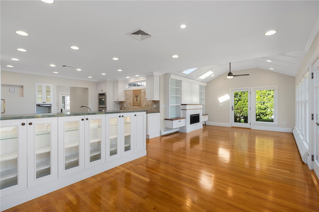 29 Riverside Drive Barrington, RI 02806 - Photo 15 of 37