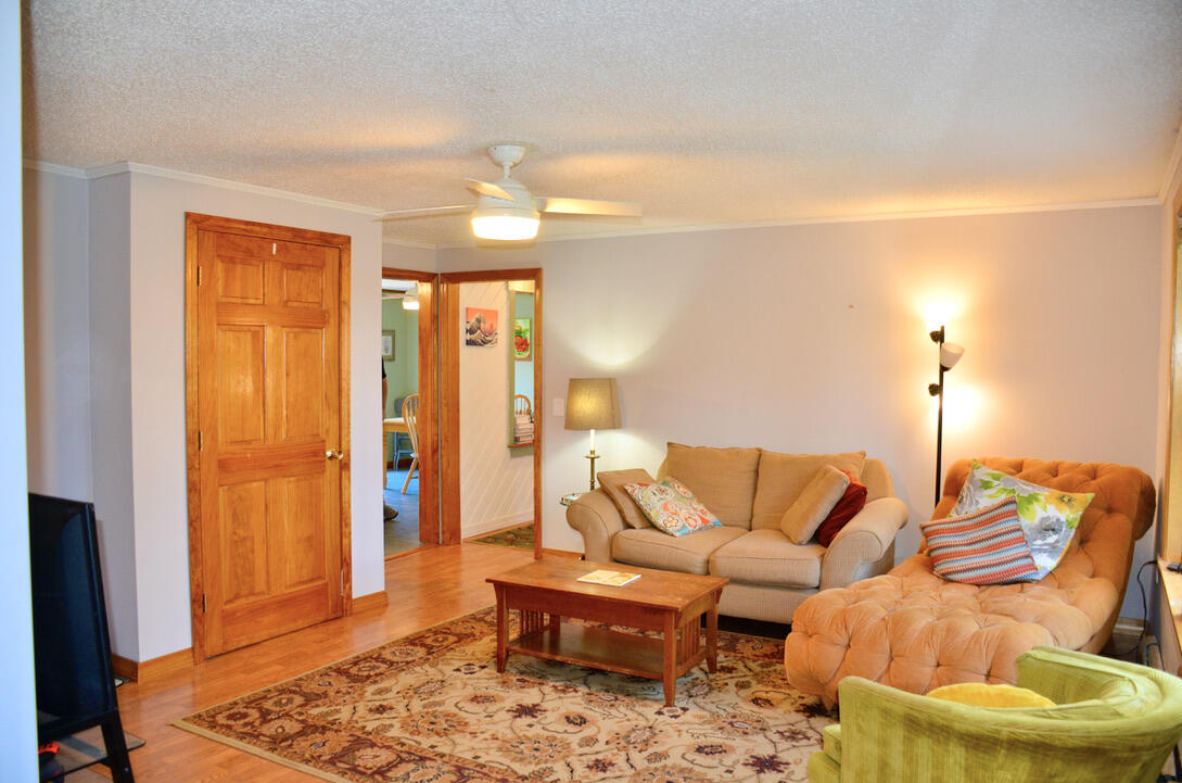 89 Cross Lane Belfast, ME 04915 - Photo 9 of 26 living room