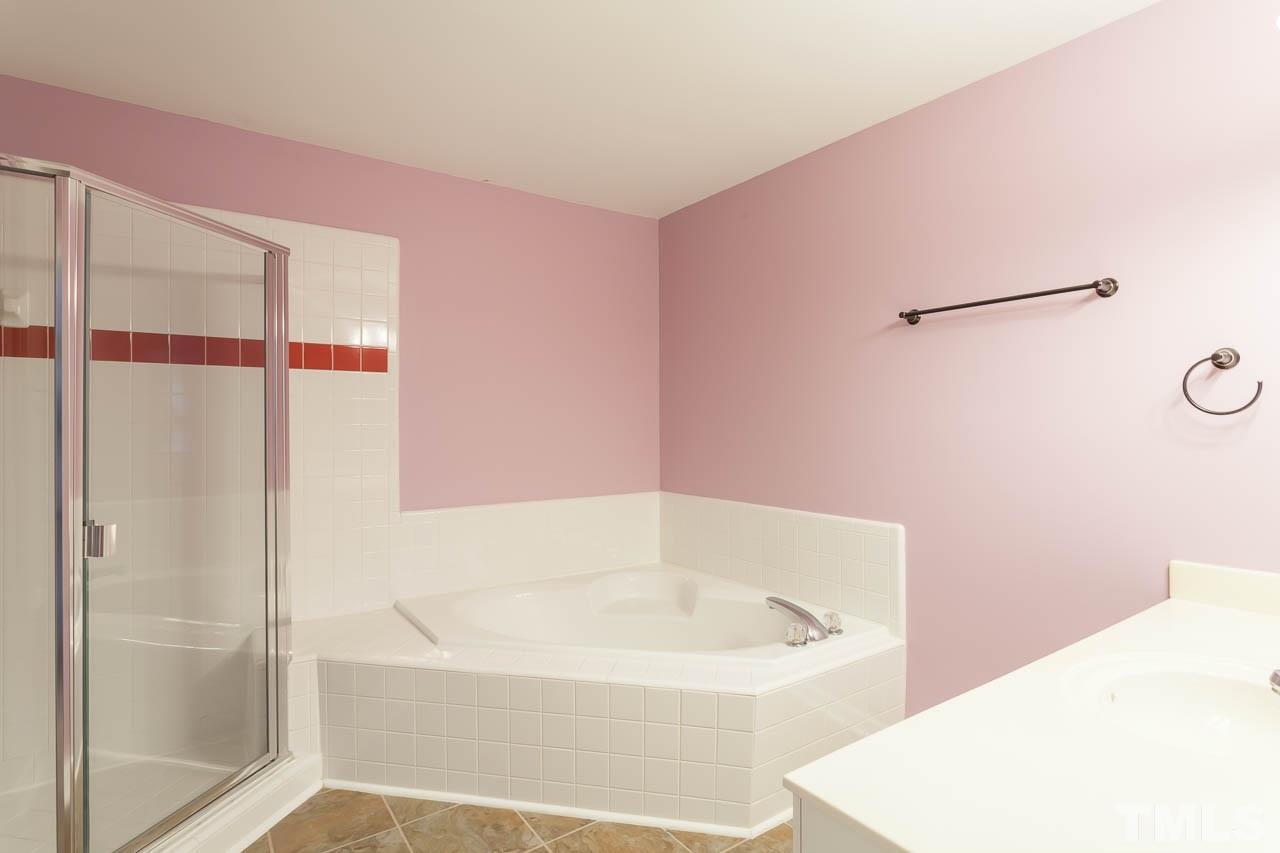 8260 Hempshire Place, Unit 102 Raleigh, NC 27613 - Photo 14 of 23 Gallery Image 14